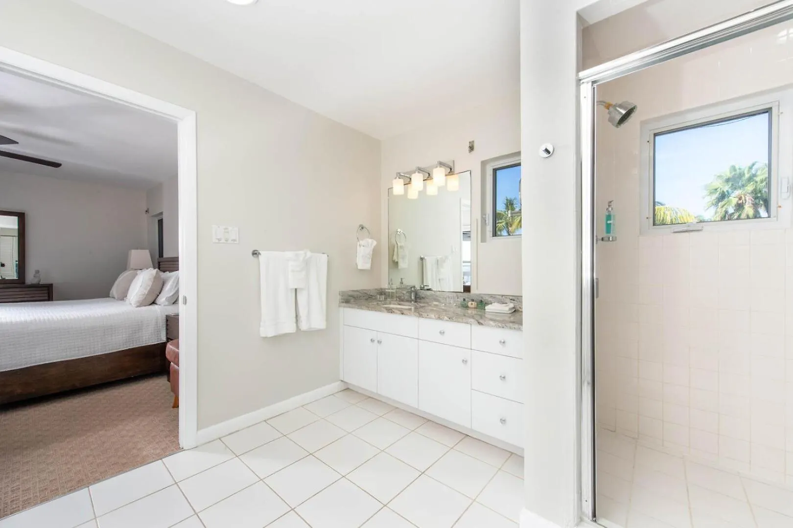 Pools Of The Kai 6 - Beachfront Condo With Private Pool Atrium, Modern Kitchen, And Outdoor Grill Driftwood Village 公寓