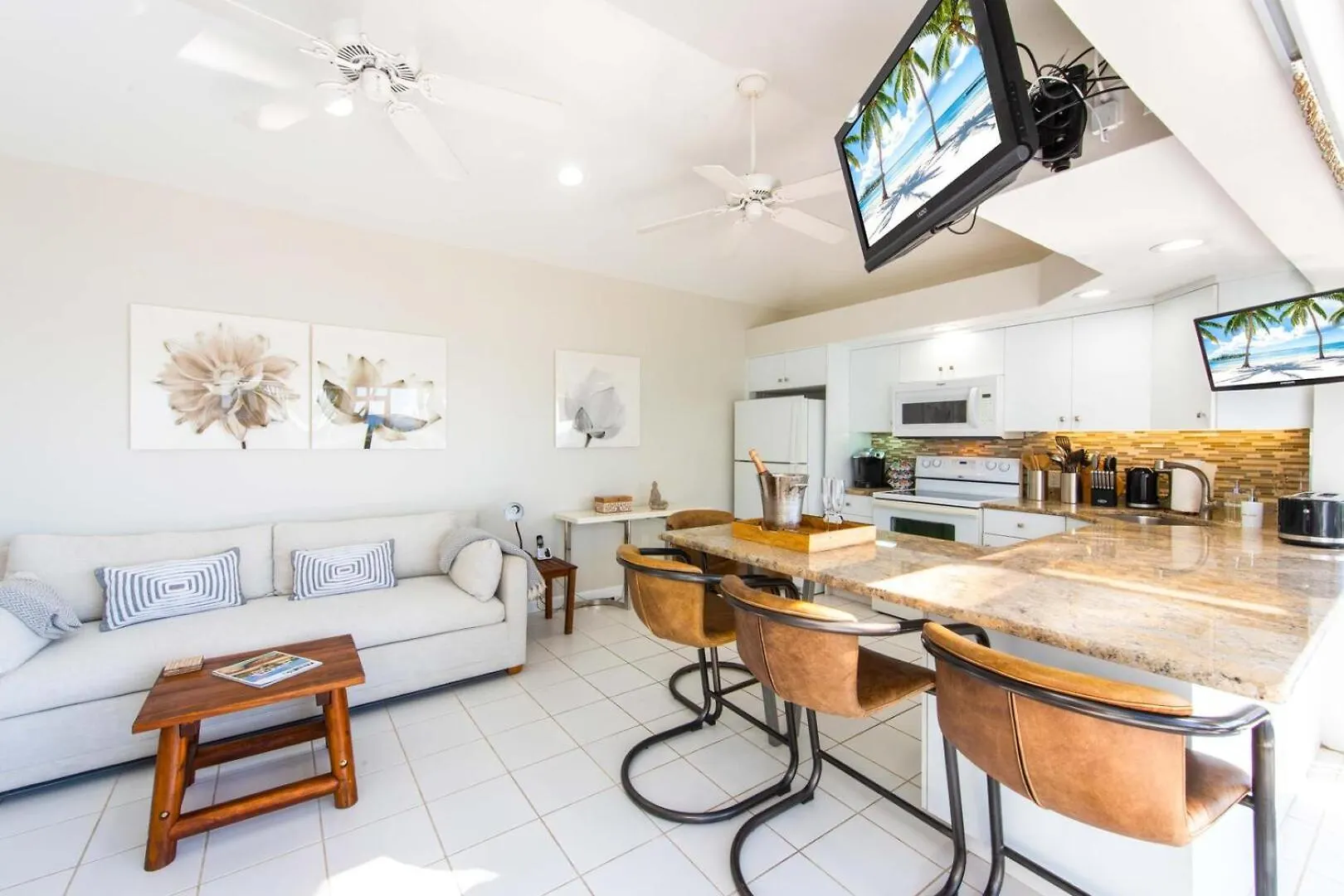 Pools Of The Kai 6 - Beachfront Condo With Private Pool Atrium, Modern Kitchen, And Outdoor Grill Driftwood Village Apartman